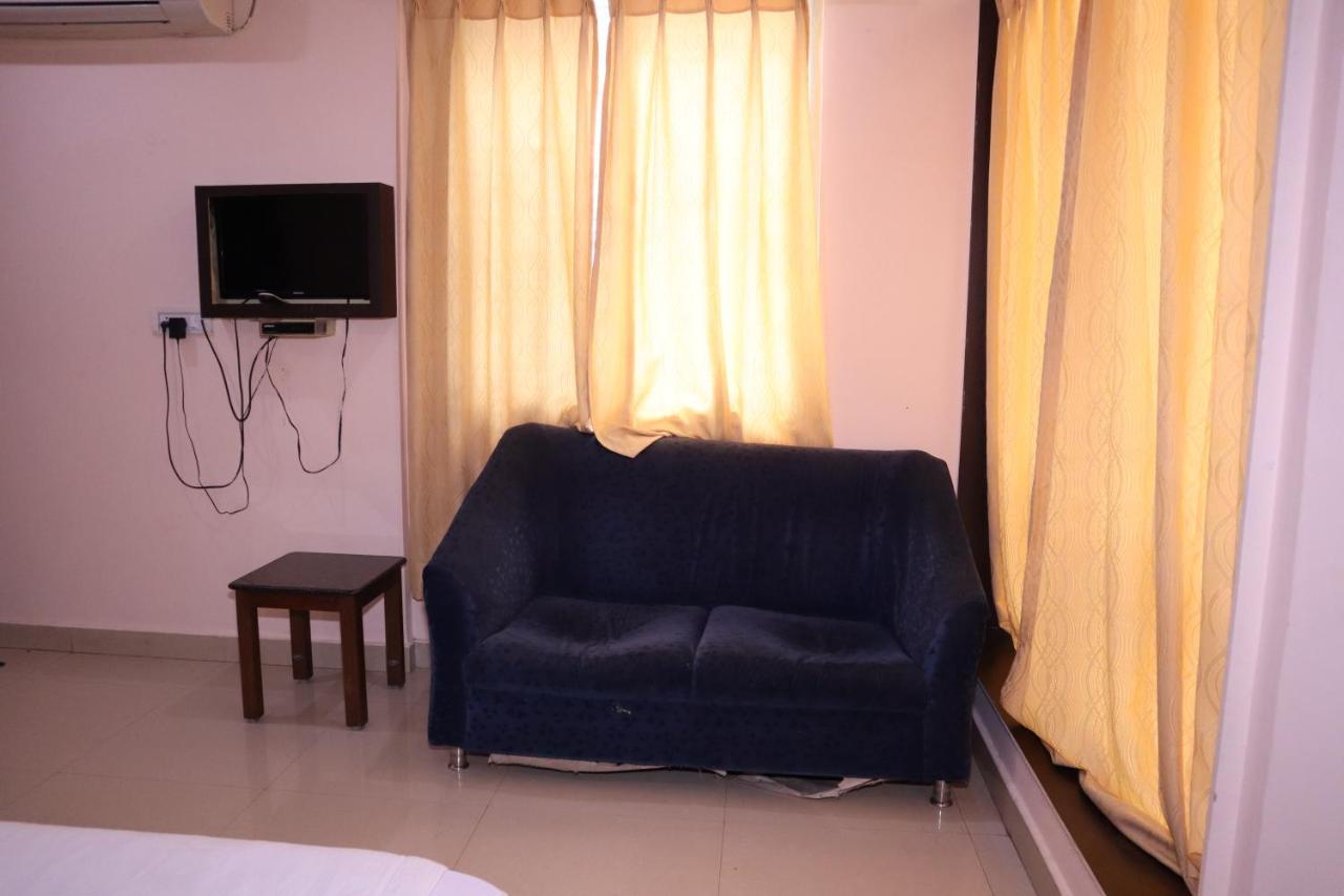 העיר בנגלור Smilestay Bns Lodge מראה חיצוני תמונה