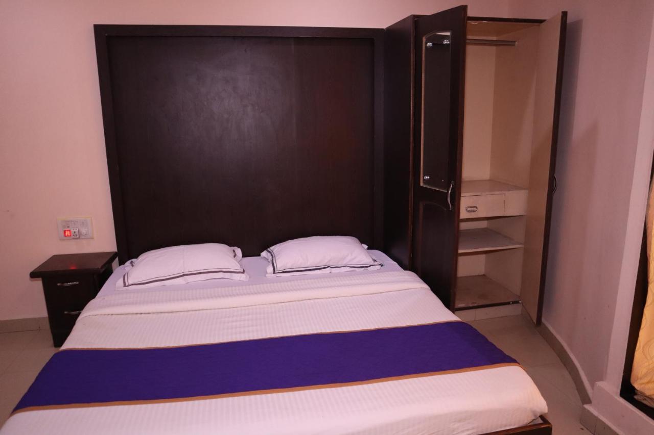 העיר בנגלור Smilestay Bns Lodge מראה חיצוני תמונה