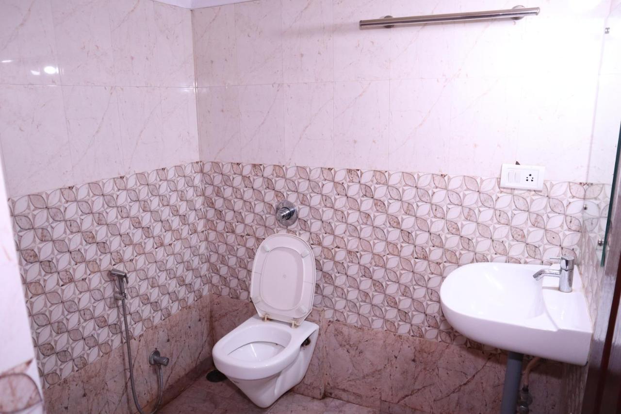 העיר בנגלור Smilestay Bns Lodge מראה חיצוני תמונה